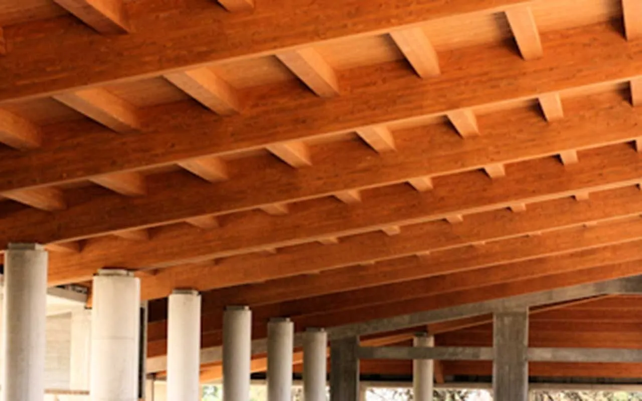 Come trattare le travi in legno